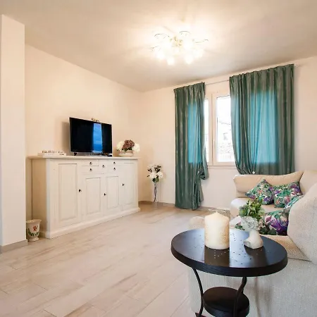 Del Sole By Interhome