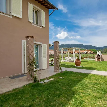 Del Sole By Interhome * Bientina